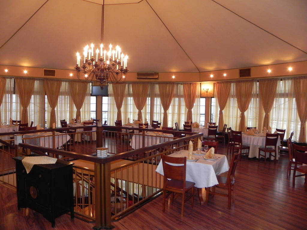 Hestia Hotel Calarasi  Luaran gambar
