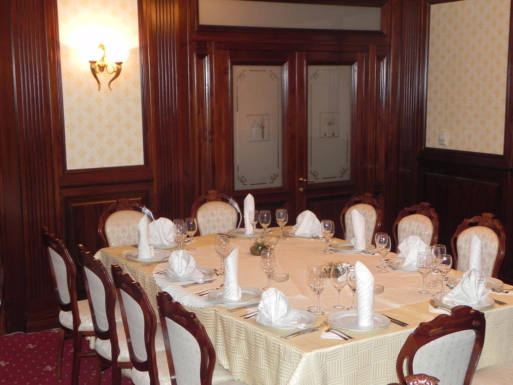 Hestia Hotel Calarasi  Luaran gambar