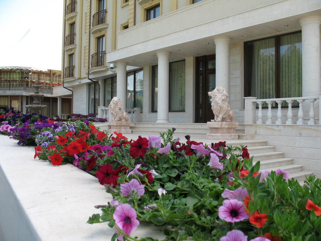 Hestia Hotel Calarasi  Luaran gambar